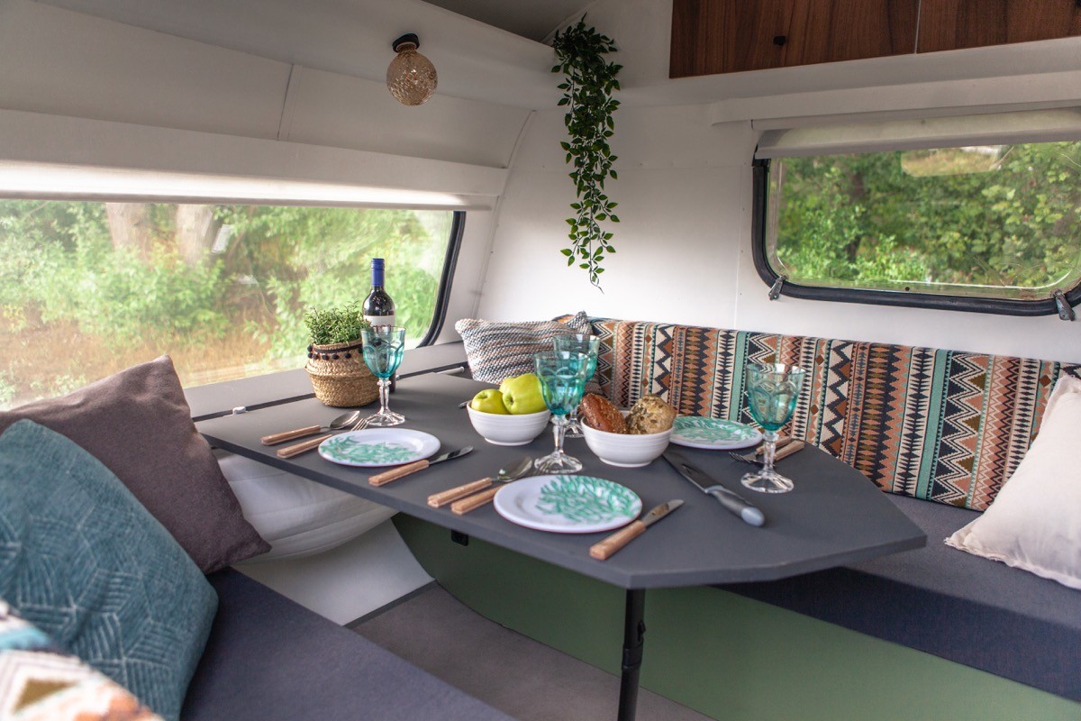 Glaravans Vintage caravan te huur | Bijzonderecamping.nl Glaravans Vintage caravan te huur | Bijzonderecamping.nl